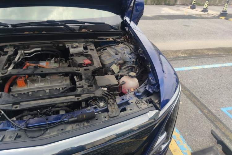 Used Cadillac LYRIQ 2022 Four-Wheel-Drive High-Performance Deluxe Edition Engine Bay Left