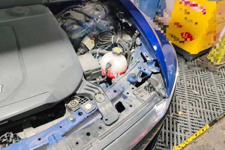 Used Cadillac LYRIQ 2022 Rear-Drive Long-Range Luxury Edition Engine Bay Left