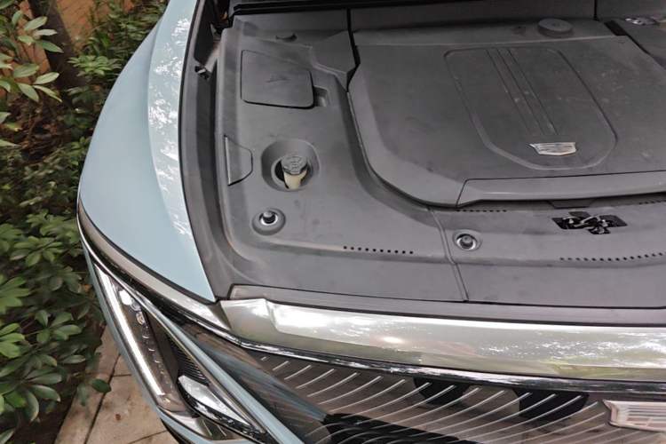 Used Cadillac LYRIQ 2022 Rear-Drive Long-Range Prestige Edition Engine Bay Right