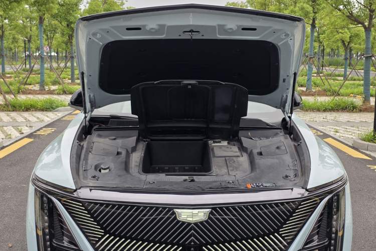 Used Cadillac LYRIQ 2022 Rear-Drive Long-Range Luxury Edition Engine Bay
