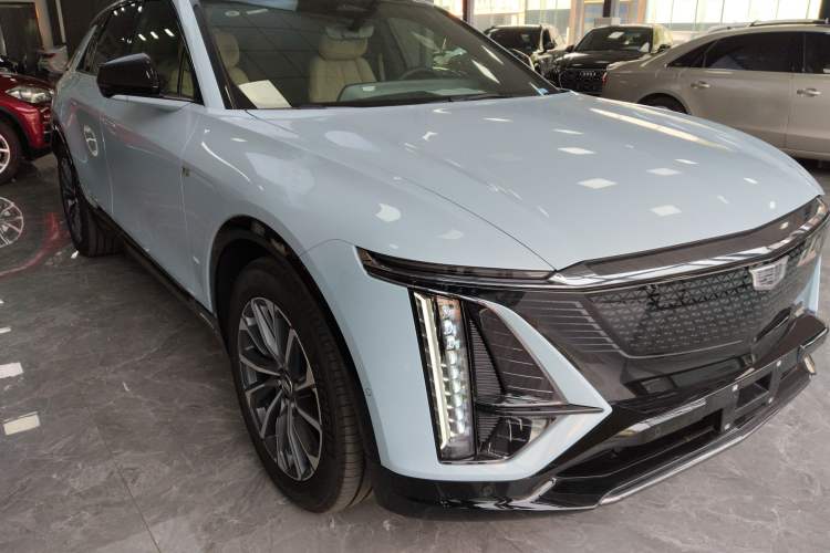 Used Cadillac LYRIQ 2022 Four-Wheel-Drive High-Performance Deluxe Edition Exterior 2