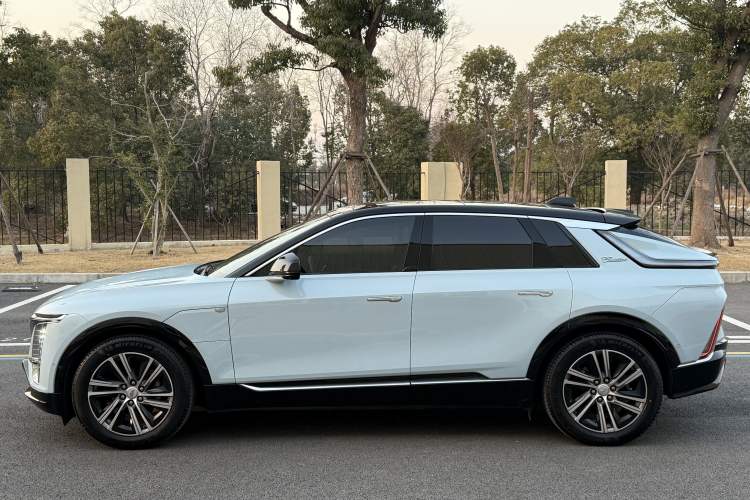 Used Cadillac LYRIQ 2022 Rear-Drive Long-Range Prestige Edition Exterior 3
