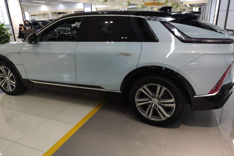 Used Cadillac LYRIQ 2022 Rear-Drive Long-Range Luxury Edition Exterior 3