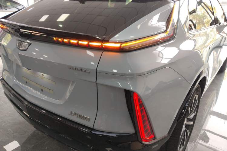 Used Cadillac LYRIQ 2022 Four-Wheel-Drive High-Performance Deluxe Edition Exterior 6