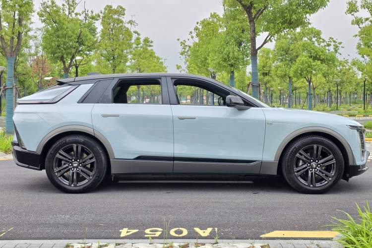 Used Cadillac LYRIQ 2022 Rear-Drive Long-Range Luxury Edition Exterior 7