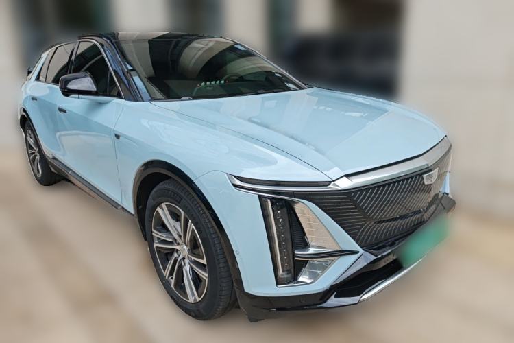 Used Cadillac LYRIQ 2022 Rear-Drive Long-Range Luxury Edition Front Right 45 Deg
