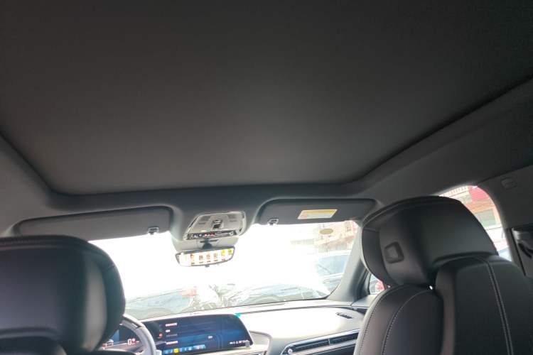 Used Cadillac LYRIQ 2022 Rear-Drive Long-Range Luxury Edition Headliner