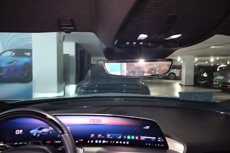 Used Cadillac LYRIQ 2022 Rear-Drive Long-Range Luxury Edition Headliner