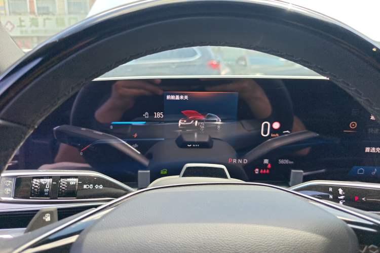 Used Cadillac LYRIQ 2022 Rear-Drive Long-Range Luxury Edition Instrument Cluster