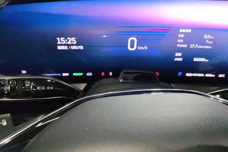 Used Cadillac LYRIQ 2022 Rear-Drive Long-Range Luxury Edition Instrument Cluster
