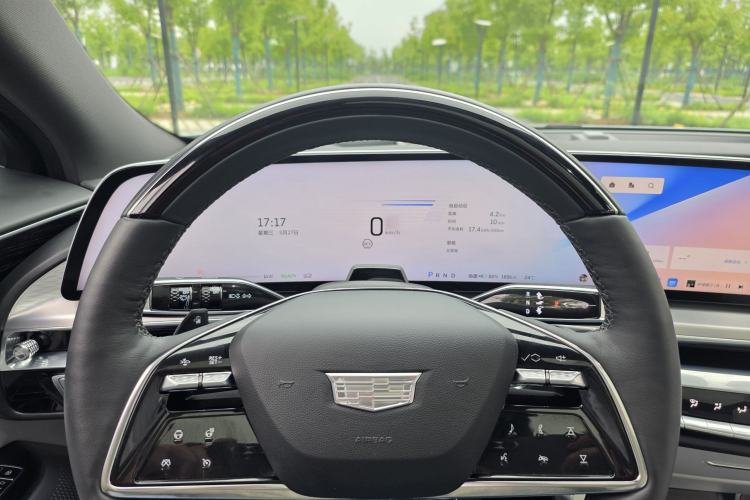 Used Cadillac LYRIQ 2022 Rear-Drive Long-Range Luxury Edition Instrument Cluster