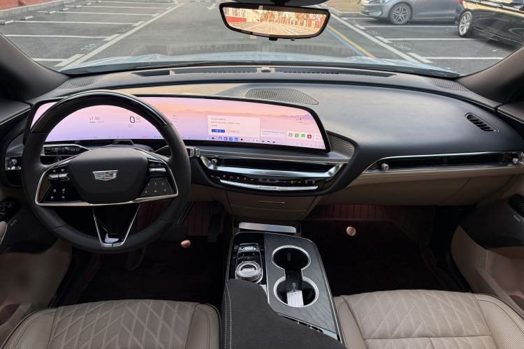 Used Cadillac LYRIQ 2022 Rear-Drive Long-Range Prestige Edition Interior 1
