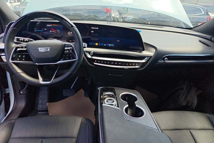 Used Cadillac LYRIQ 2022 Rear-Drive Long-Range Luxury Edition Interior 2