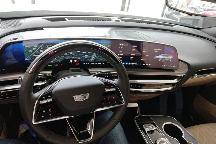 Used Cadillac LYRIQ 2022 Four-Wheel-Drive High-Performance Deluxe Edition Interior 2