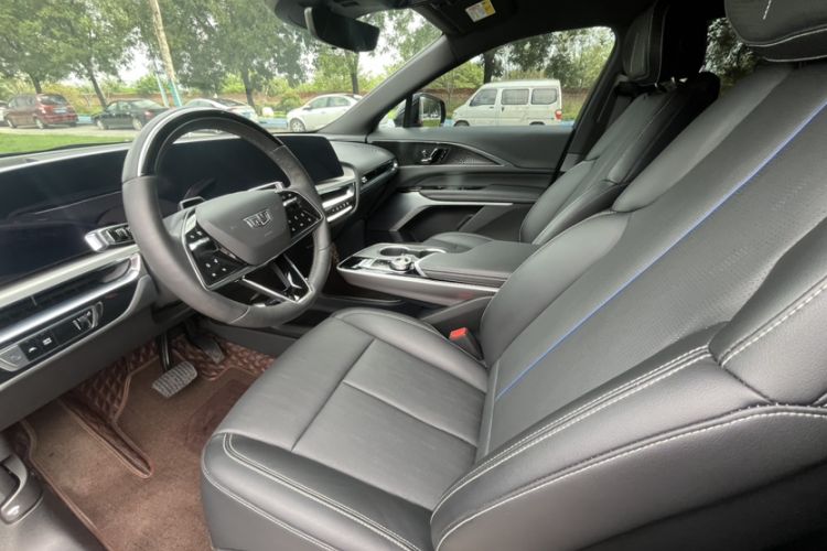 Used Cadillac LYRIQ 2022 Rear-Drive Long-Range Luxury Edition Interior 6