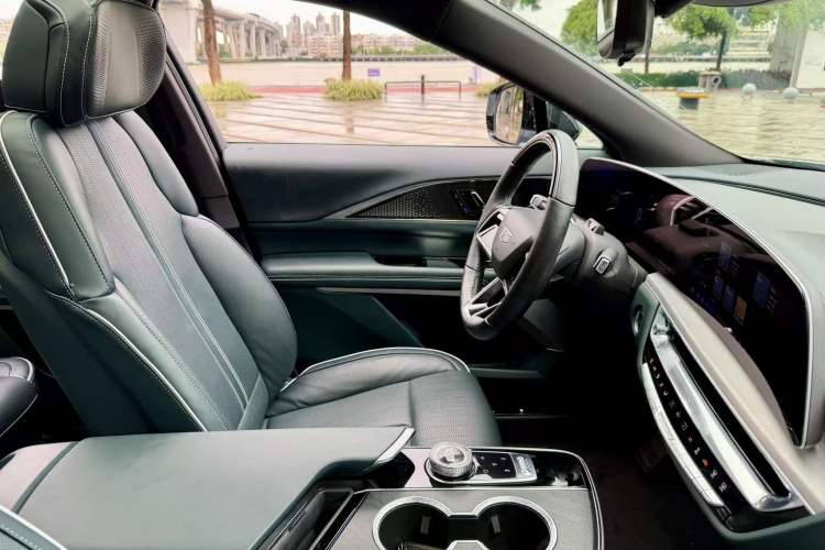 Used Cadillac LYRIQ 2022 Rear-Drive Long-Range Prestige Edition Interior 7