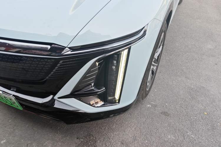 Used Cadillac LYRIQ 2022 Four-Wheel-Drive High-Performance Deluxe Edition Left Front Headlight