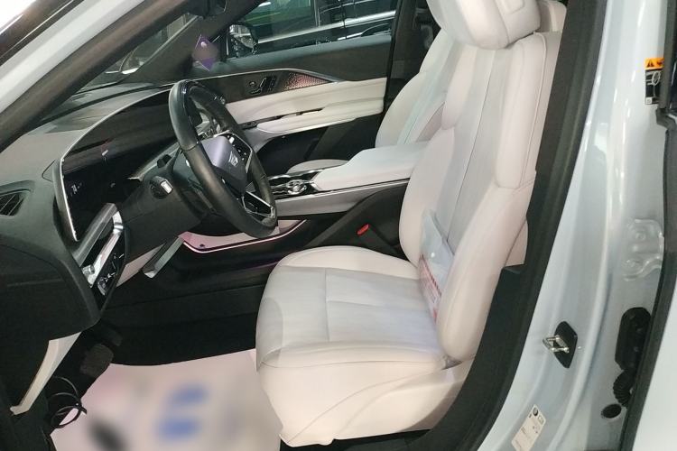 Used Cadillac LYRIQ 2022 Rear-Drive Long-Range Luxury Edition Left Front Seat