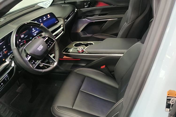 Used Cadillac LYRIQ 2022 Rear-Drive Long-Range Luxury Edition Left Front Seat