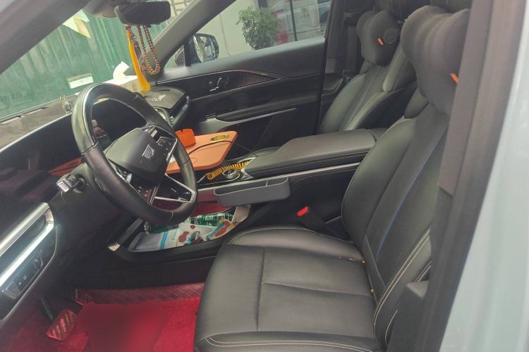 Used Cadillac LYRIQ 2022 Rear-Drive Long-Range Luxury Edition Left Front Seat