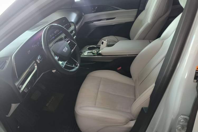 Used Cadillac LYRIQ 2022 Rear-Drive Long-Range Luxury Edition Left Front Seat