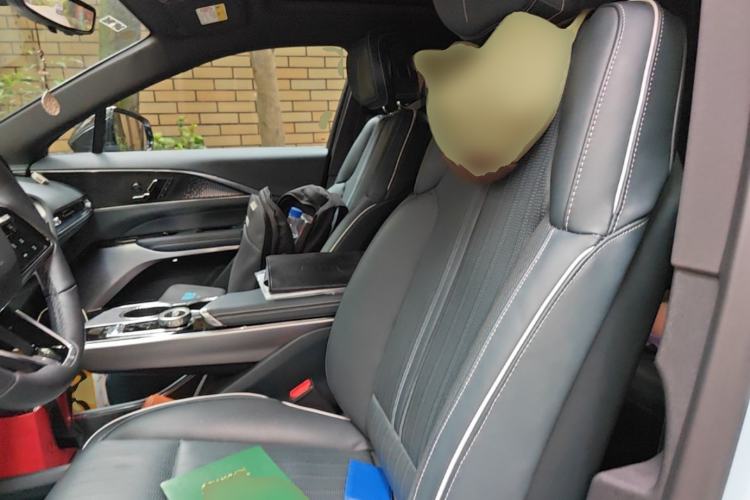Used Cadillac LYRIQ 2022 Rear-Drive Long-Range Prestige Edition Left Front Seat