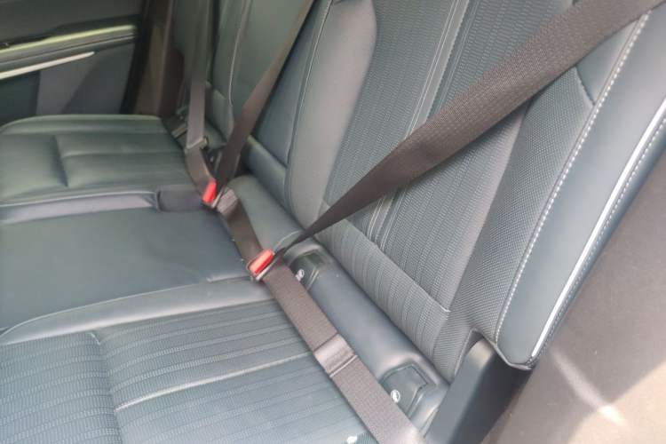 Used Cadillac LYRIQ 2022 Four-Wheel-Drive High-Performance Deluxe Edition Left Rear Seat
