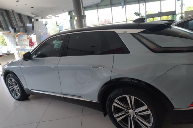 Used Cadillac LYRIQ 2022 Rear-Drive Long-Range Luxury Edition Left Side