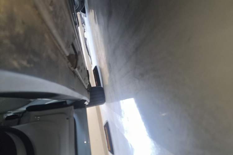 Used Cadillac LYRIQ 2022 Rear-Drive Long-Range Luxury Edition Left Side Sill