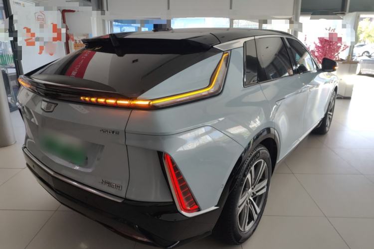 Used Cadillac LYRIQ 2022 Rear-Drive Long-Range Luxury Edition Rear Right 45 Deg