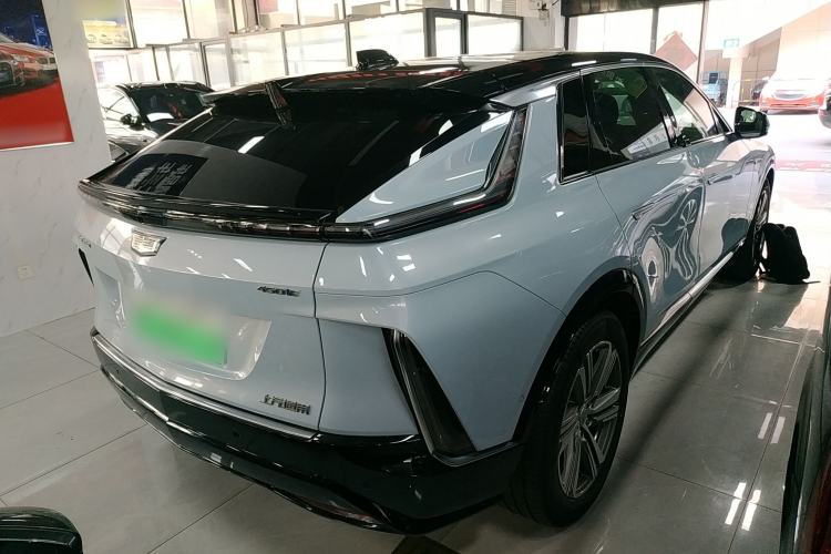 Used Cadillac LYRIQ 2022 Rear-Drive Long-Range Luxury Edition Rear Right 45 Deg