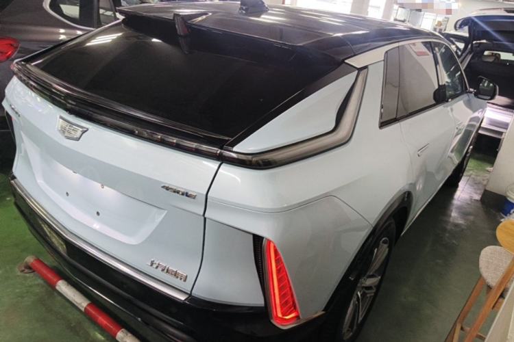 Used Cadillac LYRIQ 2022 Rear-Drive Long-Range Luxury Edition Rear Right 45 Deg
