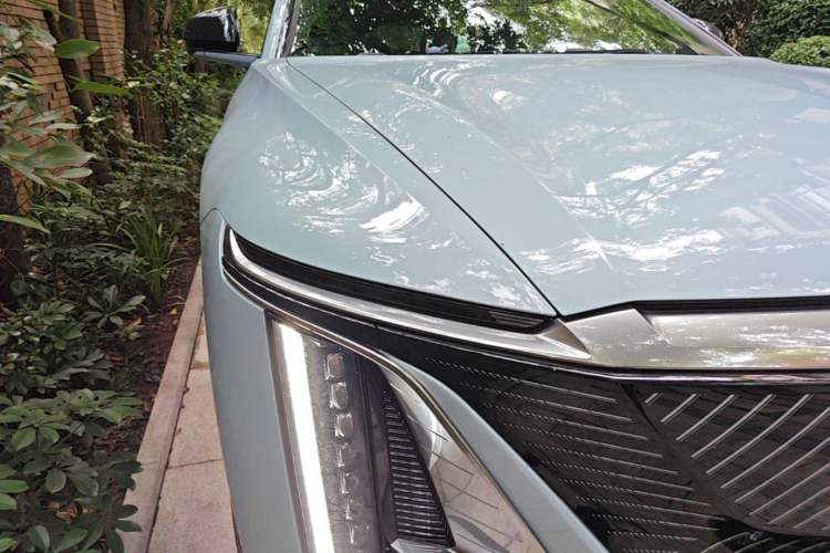 Used Cadillac LYRIQ 2022 Rear-Drive Long-Range Prestige Edition Right Front Headlight