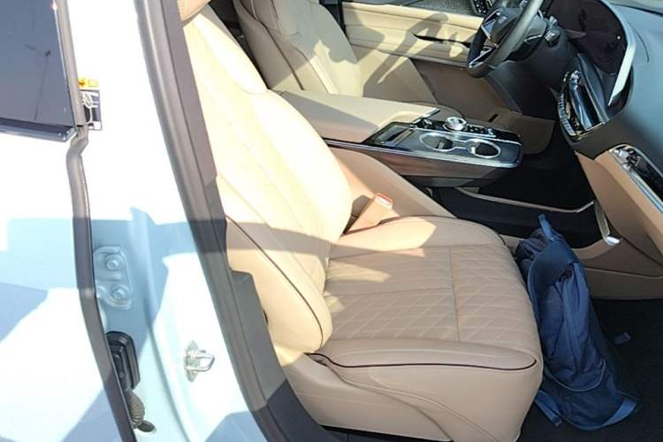 Used Cadillac LYRIQ 2022 Rear-Drive Long-Range Prestige Edition Right Front Seat