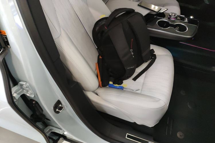 Used Cadillac LYRIQ 2022 Rear-Drive Long-Range Luxury Edition Right Front Seat