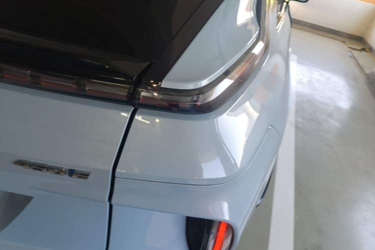 Used Cadillac LYRIQ 2022 Rear-Drive Long-Range Luxury Edition Right Rear Taillight