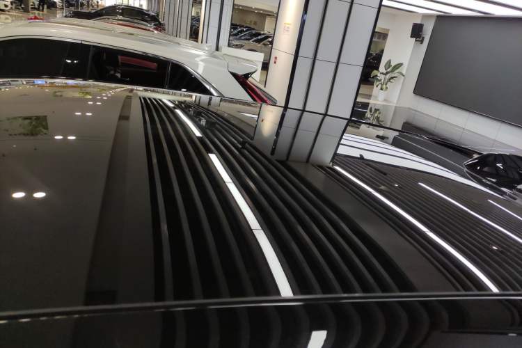 Used Cadillac LYRIQ 2022 Rear-Drive Long-Range Luxury Edition Roof