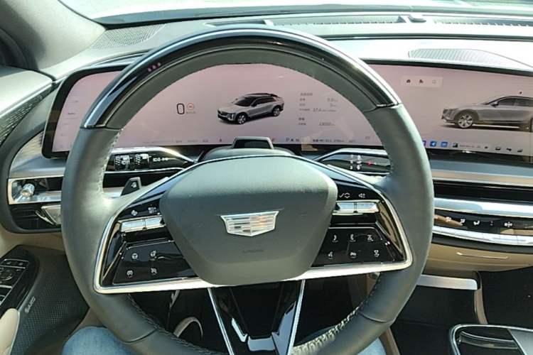 Used Cadillac LYRIQ 2022 Rear-Drive Long-Range Prestige Edition Steering Wheel