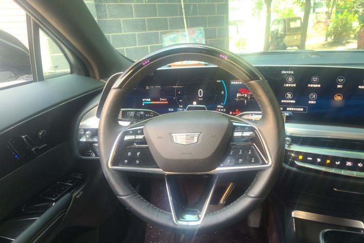 Used Cadillac LYRIQ 2022 Four-Wheel-Drive High-Performance Deluxe Edition Steering Wheel
