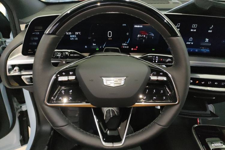 Used Cadillac LYRIQ 2022 Rear-Drive Long-Range Luxury Edition Steering Wheel