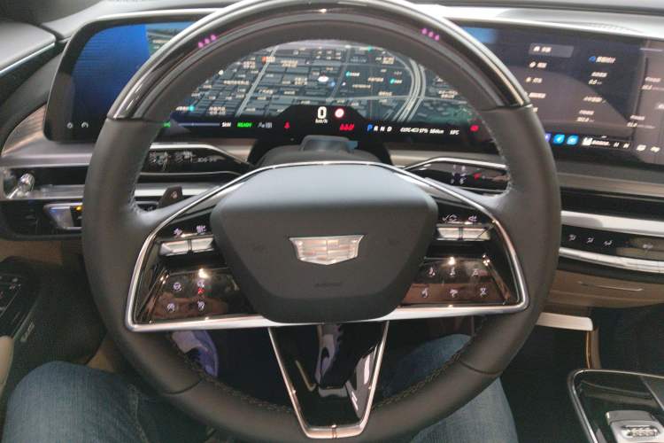 Used Cadillac LYRIQ 2022 Four-Wheel-Drive High-Performance Deluxe Edition Steering Wheel