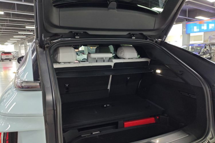 Used Cadillac LYRIQ 2022 Rear-Drive Long-Range Luxury Edition Trunk