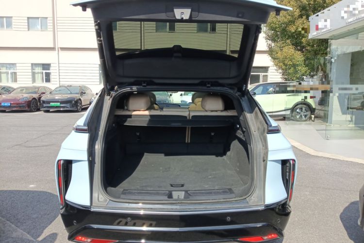 Used Cadillac LYRIQ 2022 Rear-Drive Long-Range Prestige Edition Trunk