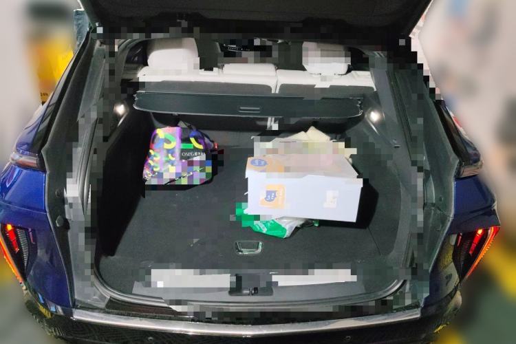 Used Cadillac LYRIQ 2022 Rear-Drive Long-Range Luxury Edition Trunk