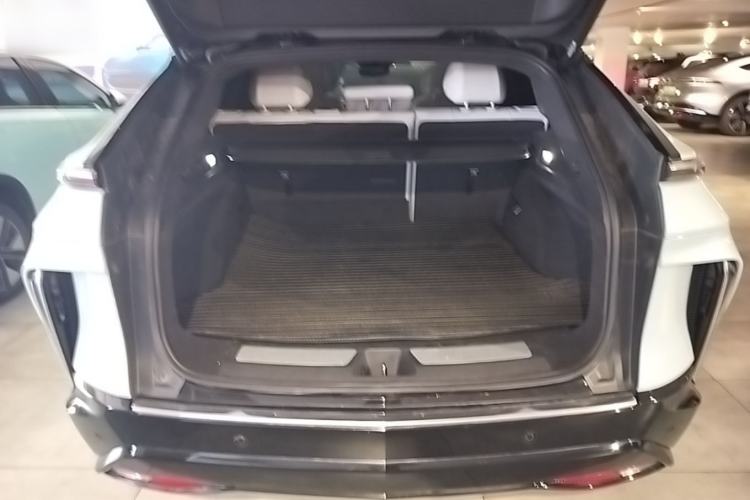 Used Cadillac LYRIQ 2022 Rear-Drive Long-Range Luxury Edition Trunk