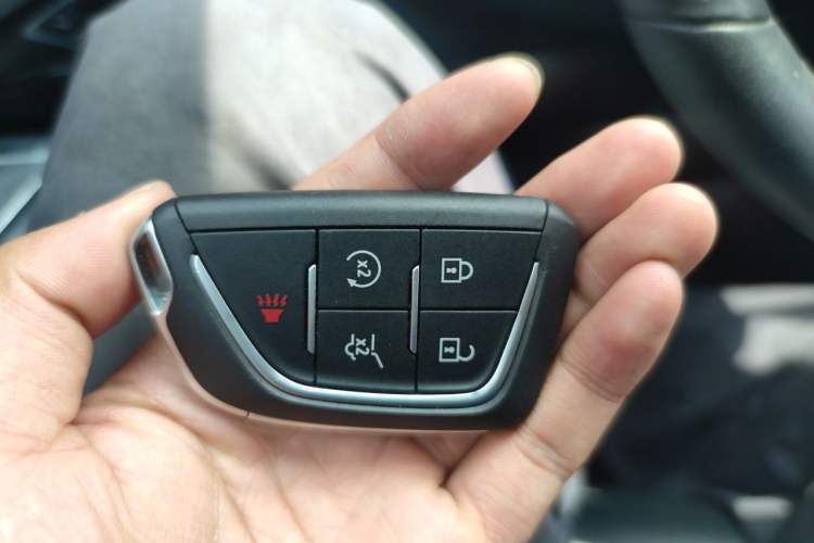 Used Cadillac LYRIQ 2022 Four-Wheel-Drive High-Performance Deluxe Edition Vehicle Key
