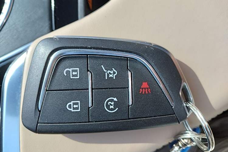 Used Cadillac LYRIQ 2022 Rear-Drive Long-Range Prestige Edition Vehicle Key