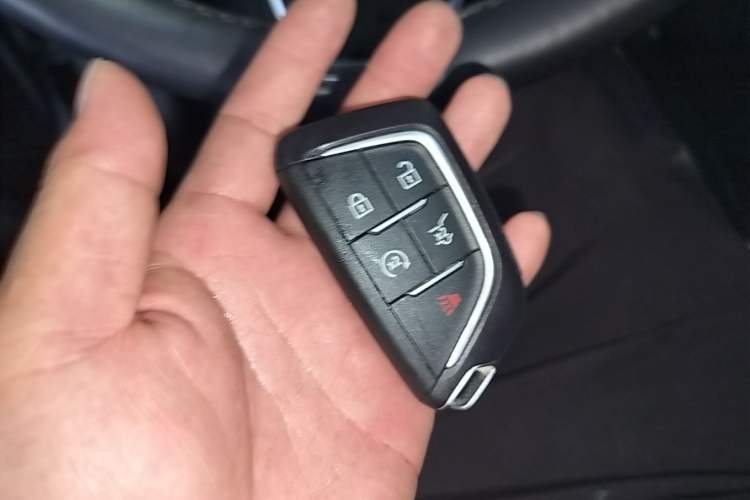 Used Cadillac LYRIQ 2022 Rear-Drive Long-Range Luxury Edition Vehicle Key