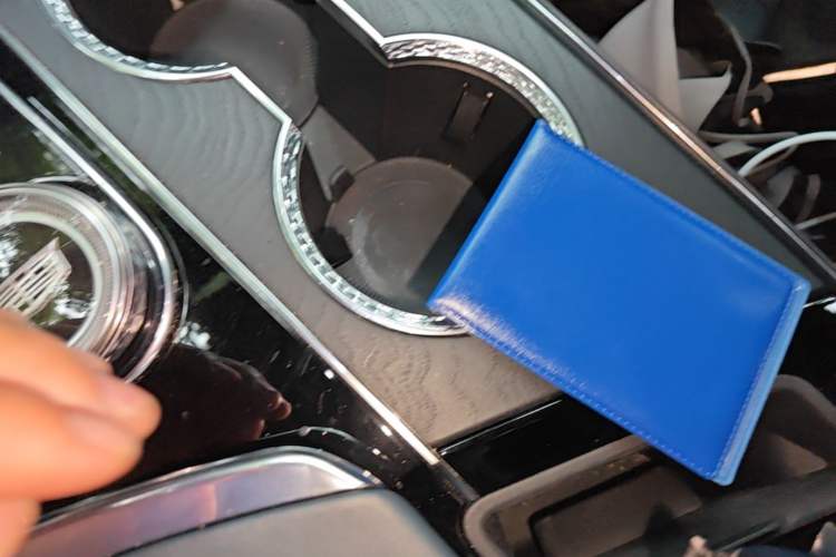 Used Cadillac LYRIQ 2022 Rear-Drive Long-Range Prestige Edition Vehicle Key