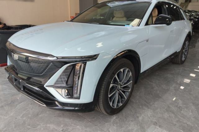 Used Cadillac LYRIQ 2022 Four-Wheel-Drive High-Performance Deluxe Edition